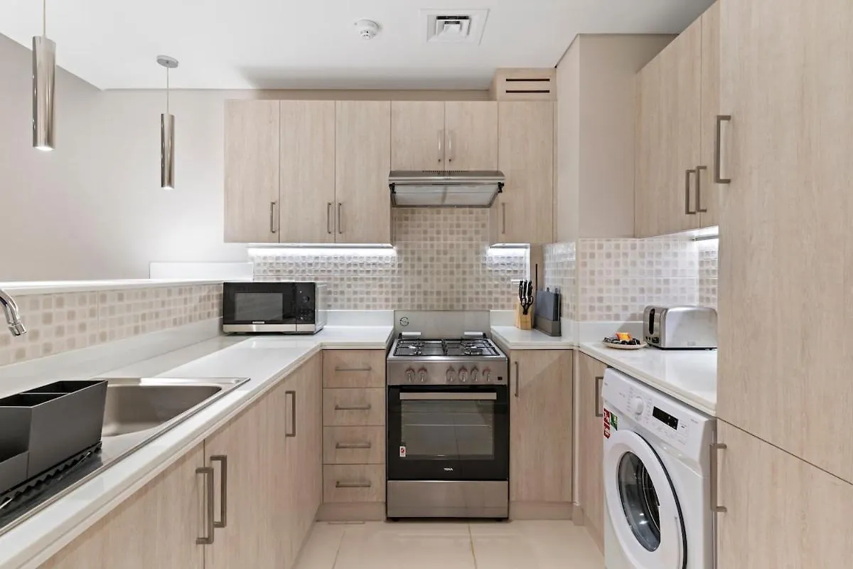 First Class 1Br Elegant Luxe Retreat Dubai Apartment
