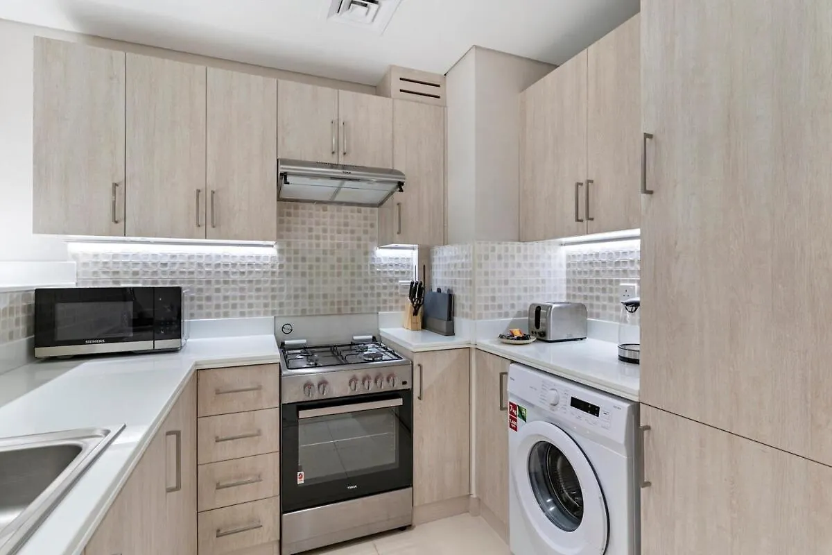 First Class 1Br Elegant Luxe Retreat Dubai